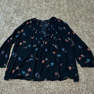 Old Navy Floral Blouse 🤍🖤